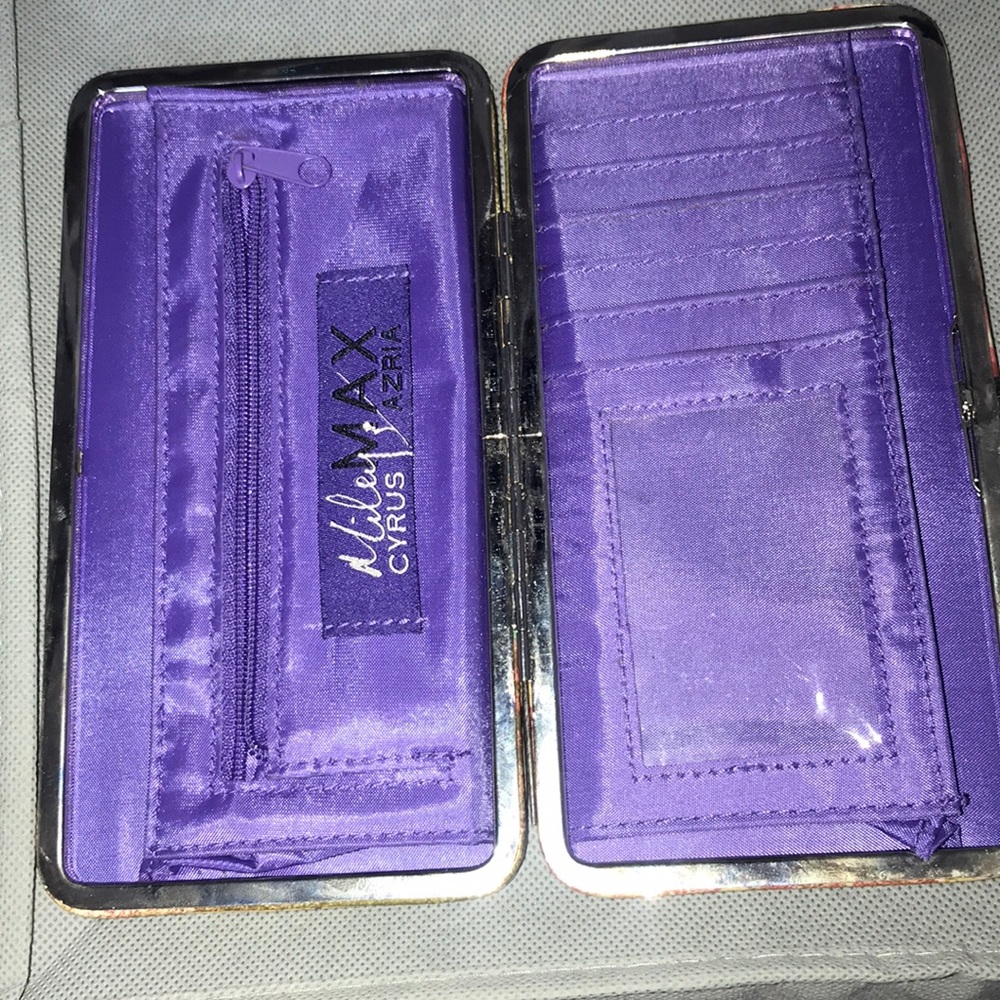 Wallet - Picture 2 of 3